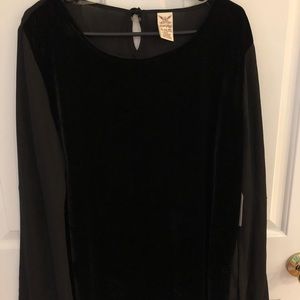 Velvet long bell sleeved shirt
